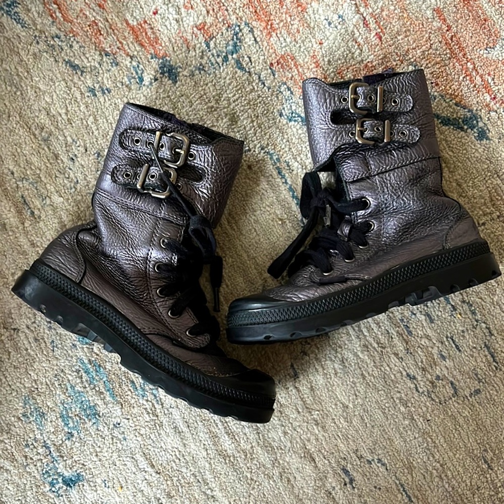 Gray girls zip up boot